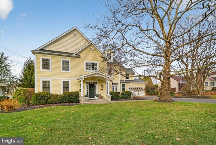 Property Photo:  10 Evans Drive  NJ 08512 