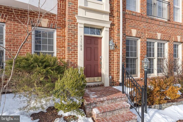 Property Photo:  43788 Bent Creek Terrace  VA 20176 