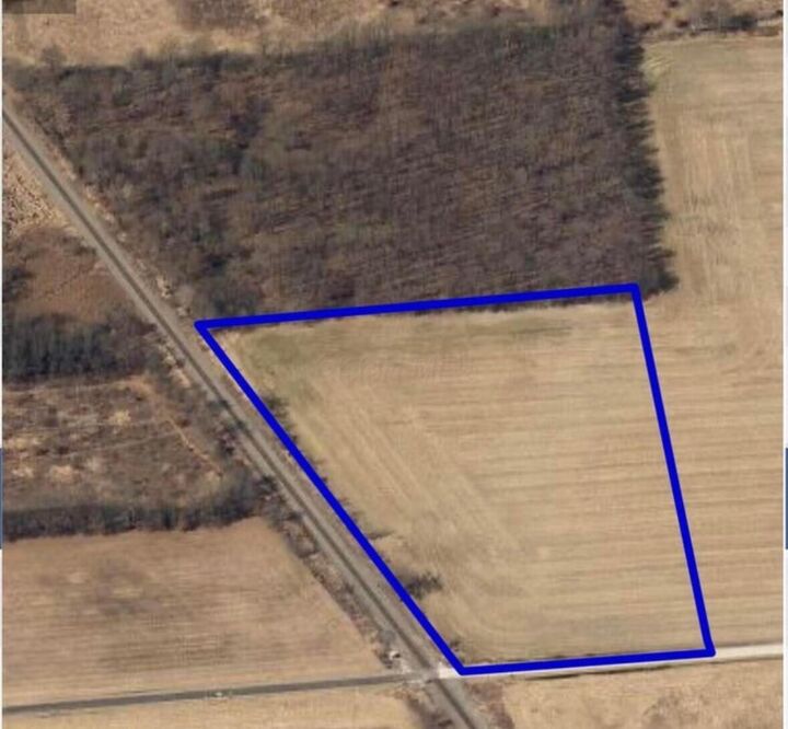 Property Photo:  1 Dry Lane S Road  OH 43332 