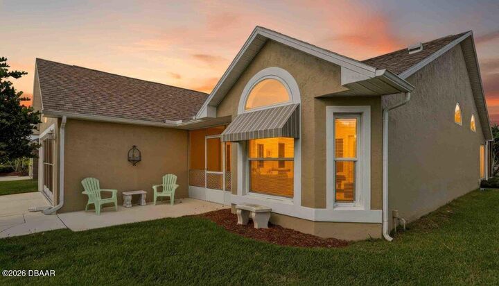 Property Photo:  670 Wellesley Court  FL 32168 