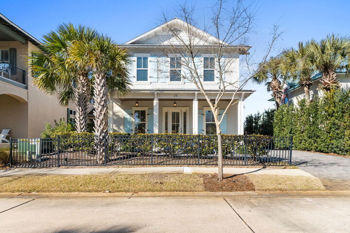 Property Photo: 28 Rue Martine FL 32550