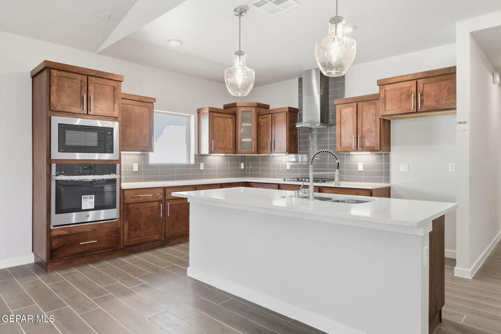 Property Photo: 733 Paseo Modesto Drive TX 79928