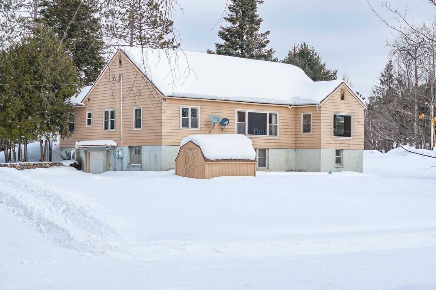 Property Photo:  5214 Lakeview Ave  WI 54547 