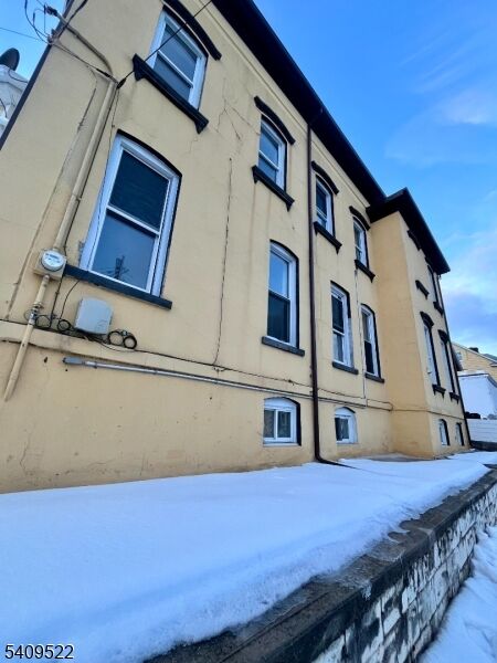 Property Photo:  1101 S Elmora Ave 2  NJ 07202 