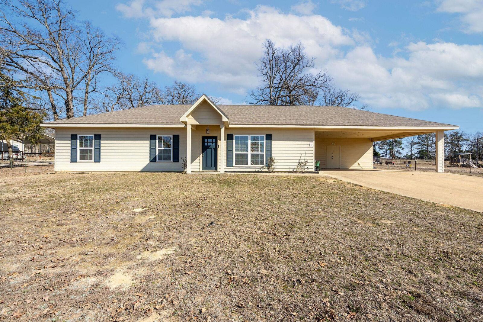 Property Photo:  229 Eagle Landing Rd  TX 75494 