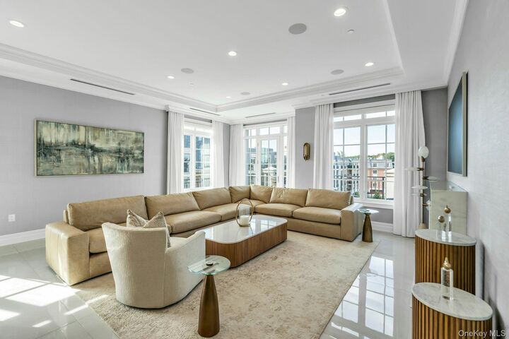 Property Photo:  3000 Royal Court 3306 Ph  NY 11040 