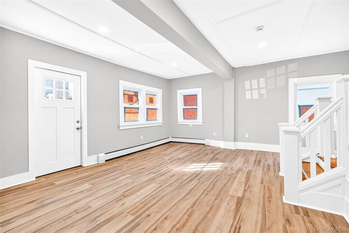 Property Photo:  4 E Railroad Avenue  NY 10993 