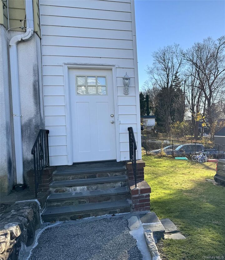 Property Photo:  43 Linden Avenue 1L  NY 10562 