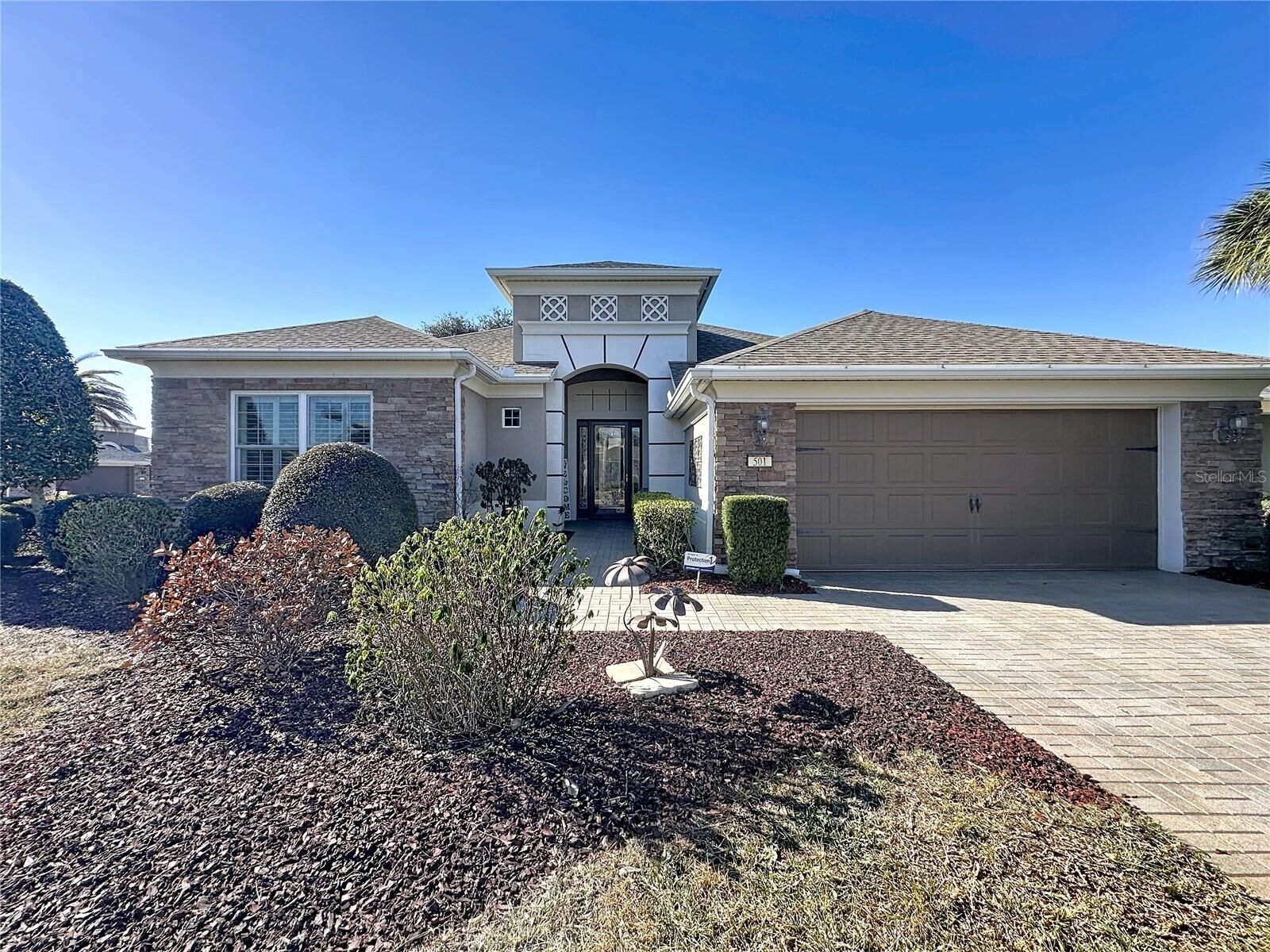 Property Photo:  501 Arena Drive  FL 33837 