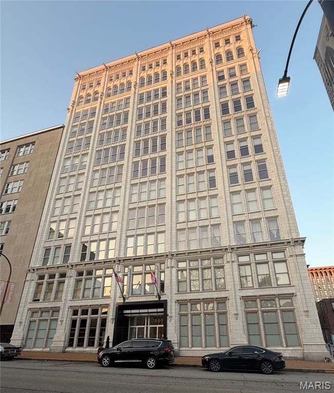 Property Photo:  1501 Locust Street 1002  MO 63103 