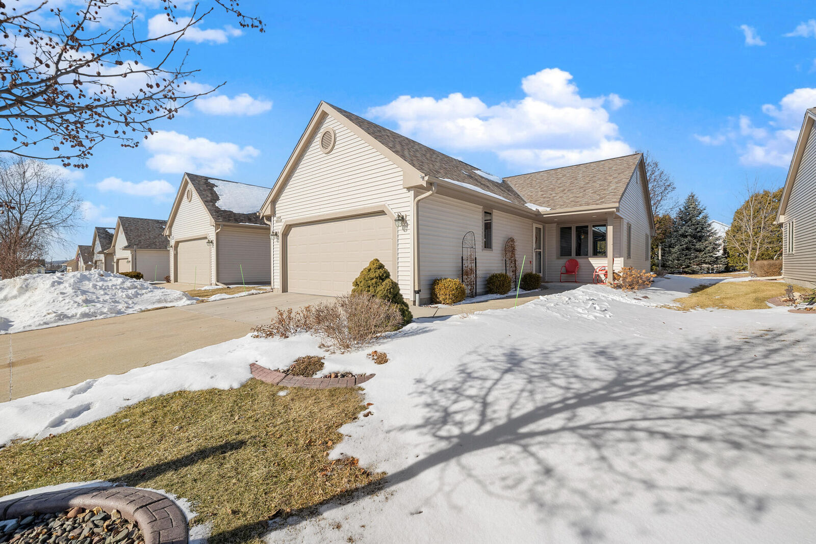 Property Photo:  N162w20330 Butternut Ln  WI 53037 