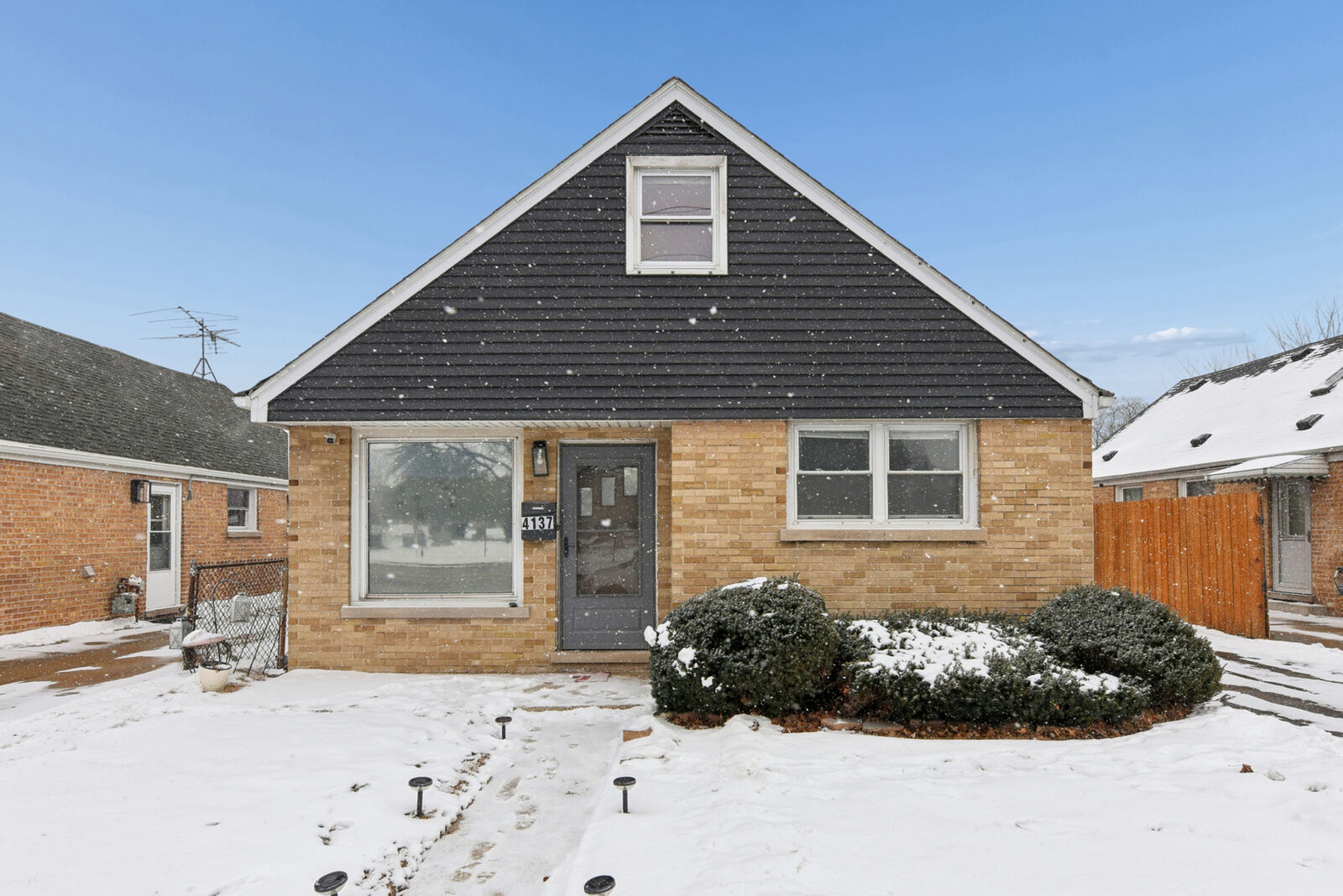 Property Photo:  4137 Ruby Street  IL 60176 