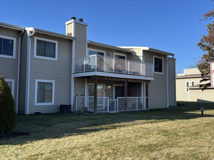 Property Photo:  2254 N Baldwin Way 7B  IL 60074 