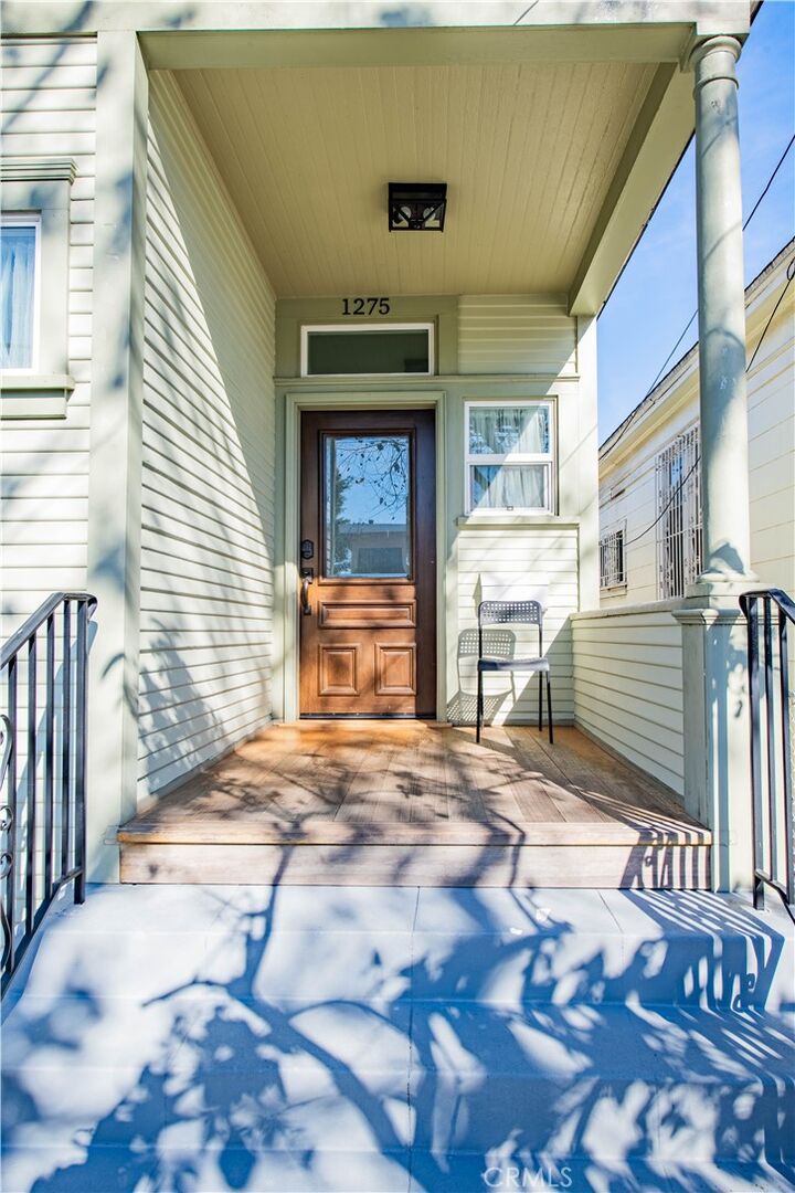 Property Photo:  1275 W 23rd  CA 90007 