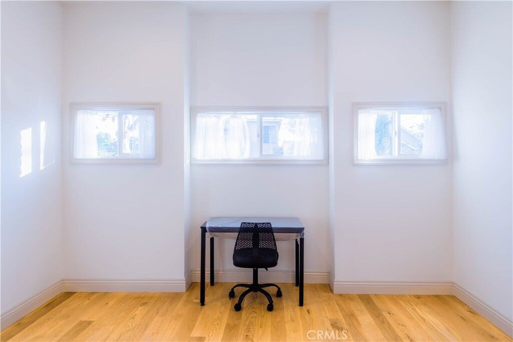 Property Photo:  1275 W 23rd  CA 90007 