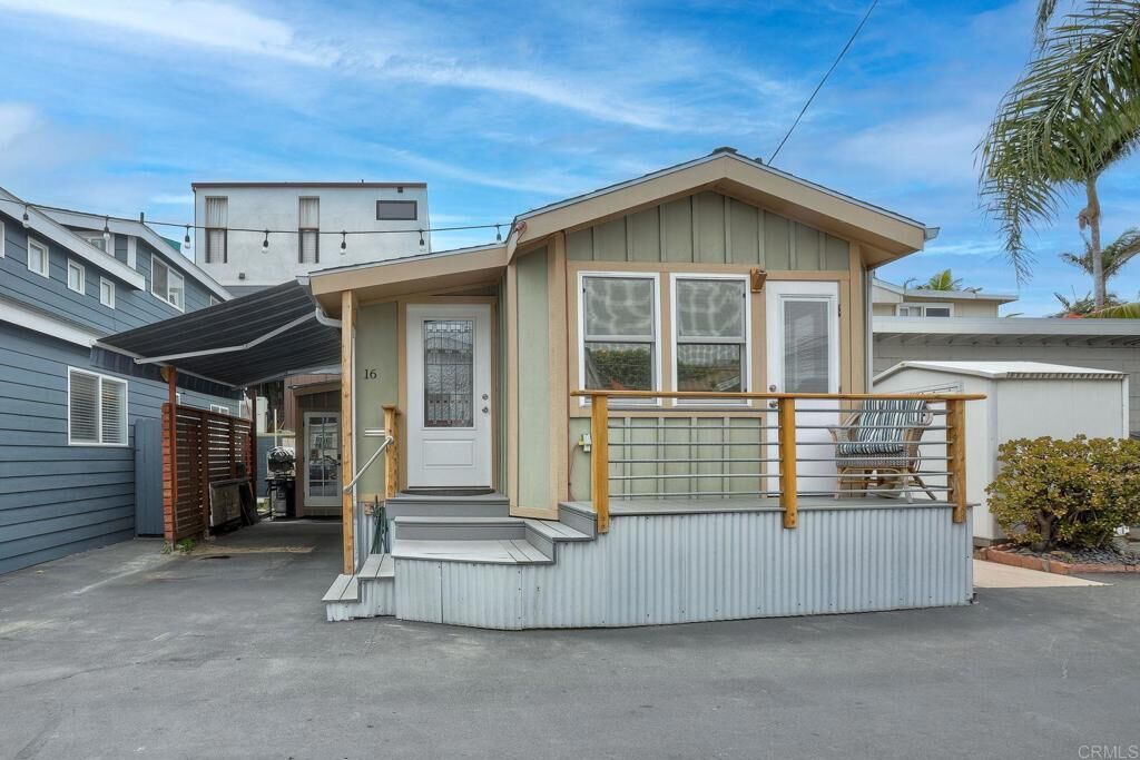 Property Photo:  123 Jasper Street 16  CA 92024 