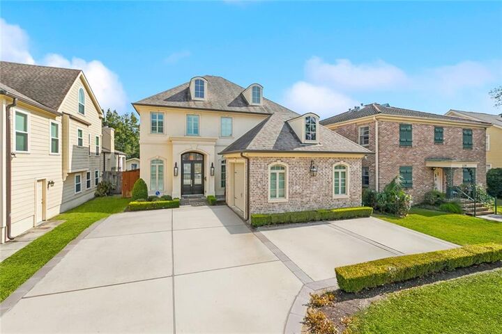 Property Photo: 131 Arlington Drive LA 70001