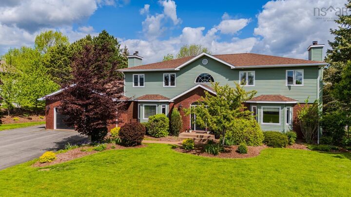 252 Blue Heron Drive — photo 1