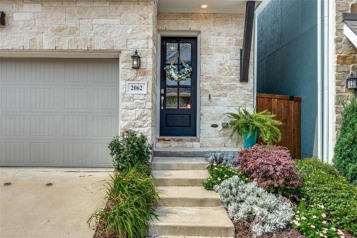 Property Photo:  2062 White Grove Drive  TX 75228 