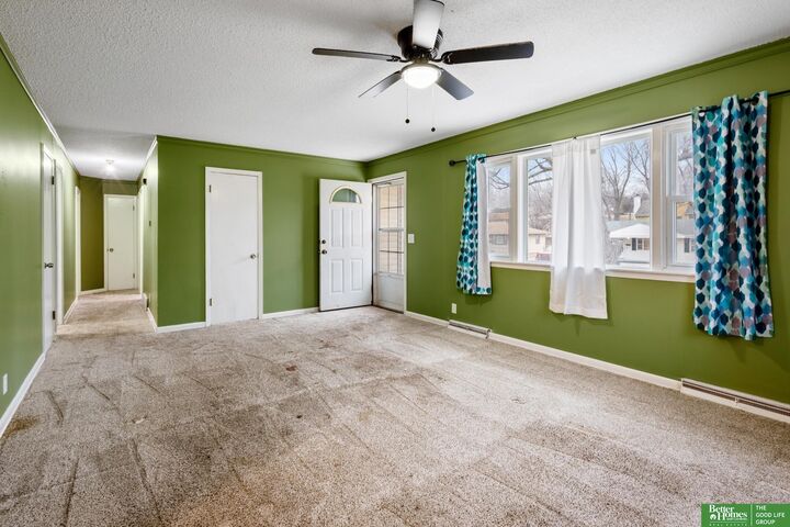 Property Photo:  1704 Pelton Avenue  NE 68005 