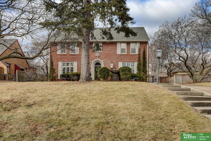 Property Photo:  1720 N 52 Street  NE 68104 