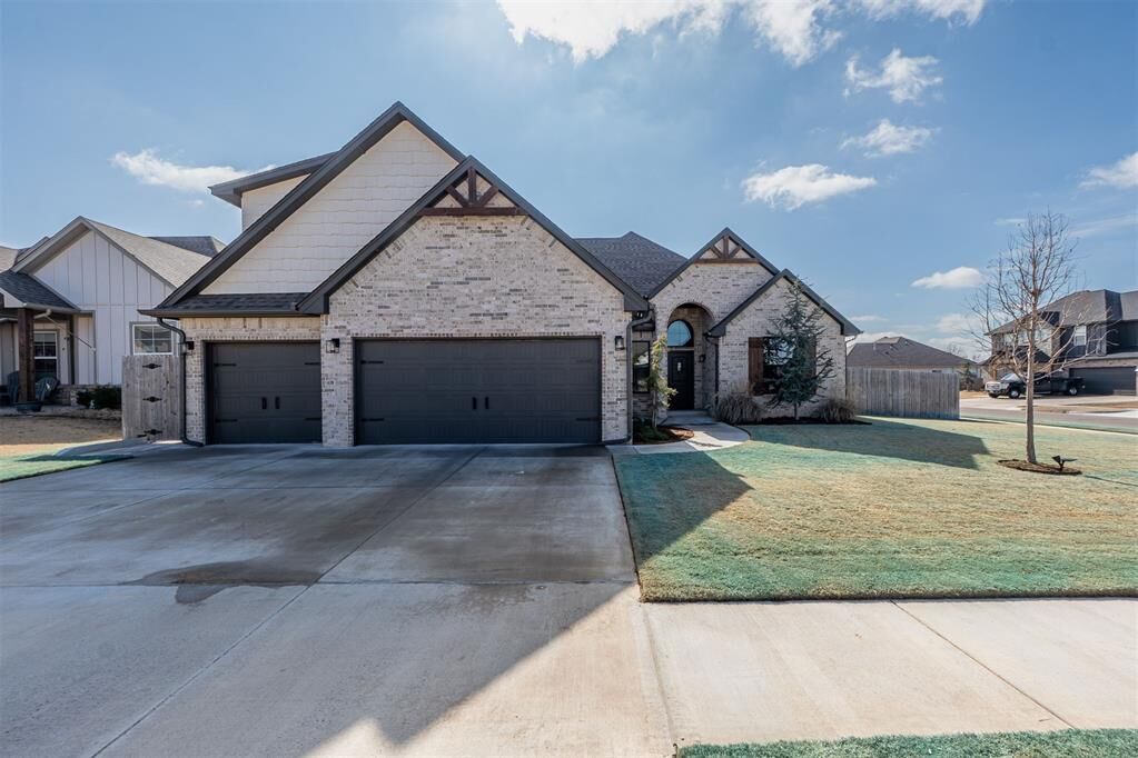 Property Photo: 13524 NW 1st Street OK 73099