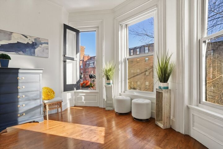 Property Photo:  76 Marlborough St 3  MA 02116 