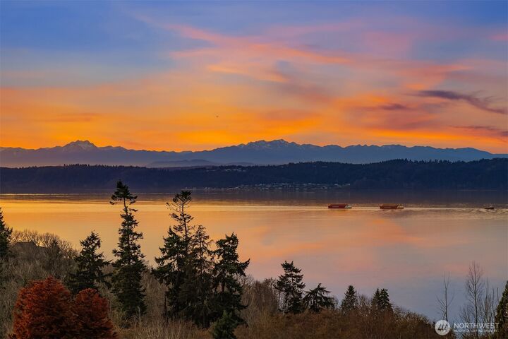 Property Photo:  1298 SW 301st Street  WA 98023 