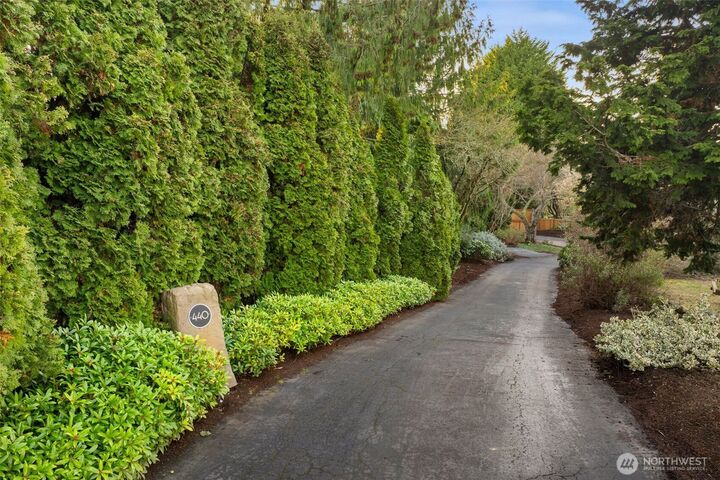 Property Photo:  440 SW 185th Place  WA 98166 