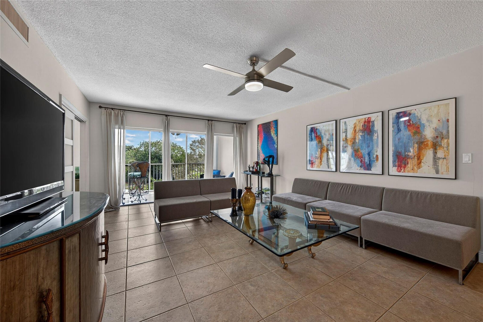 Property Photo:  3200 N Palm Aire Drive 508  FL 33069 