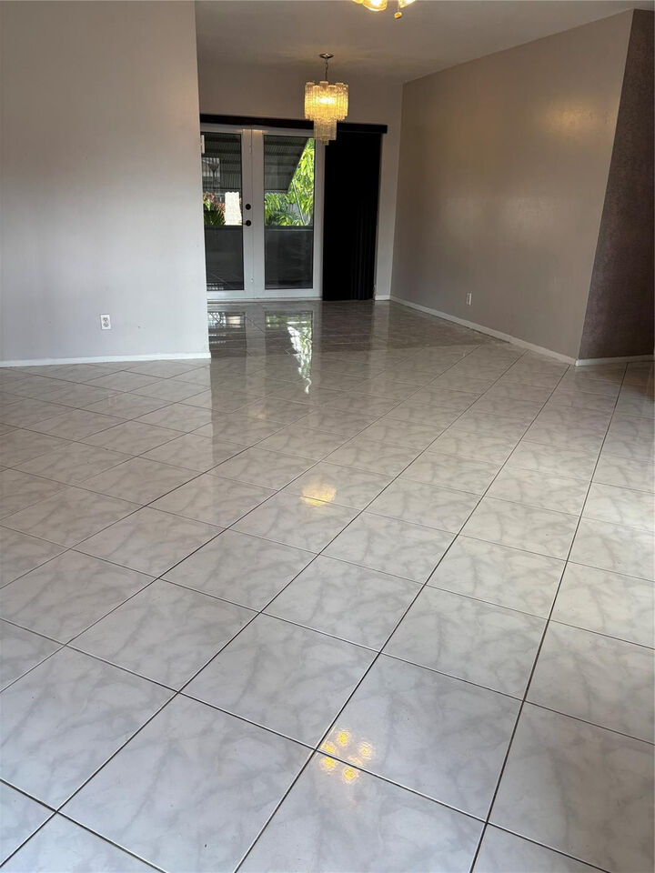 Property Photo: 7105 NW 57th Court FL 33321