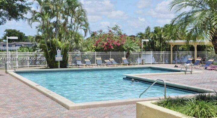 Property Photo:  2301 NW 96th Ter 16N  FL 33024 