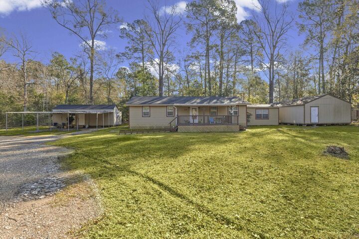 Property Photo:  118 Hawn  TX 77657 