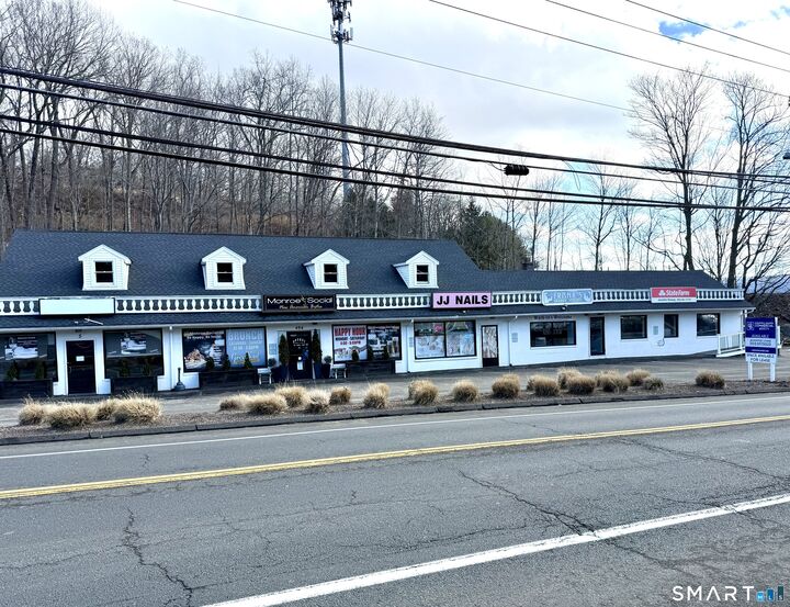 Property Photo:  494 Main Street 2  CT 06468 