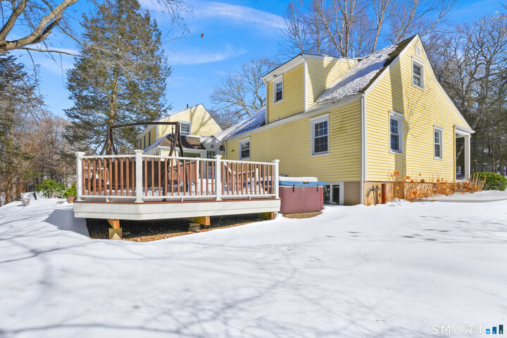 Property Photo:  175 Winnepoge Drive  CT 06825 