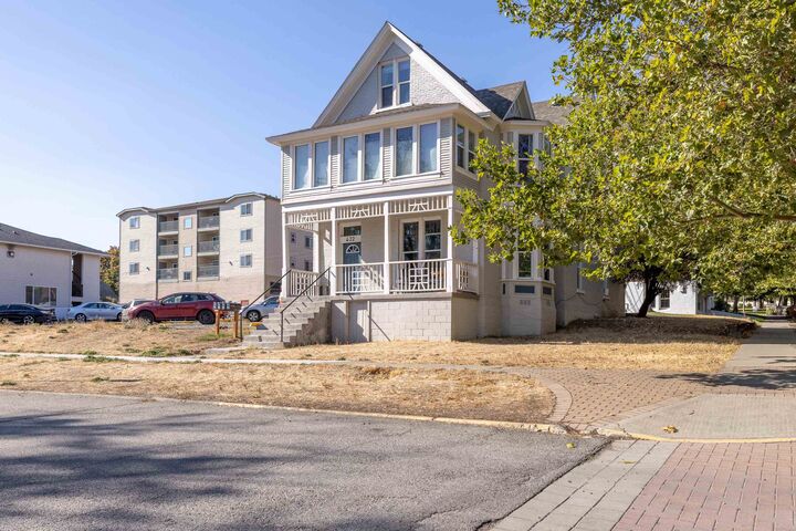 Property Photo:  422 4th St  WA 99004 