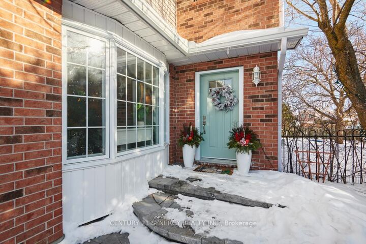 Property Photo:  25 Waterton Crescent  ON K2M 1Y8 