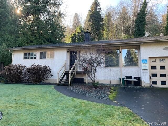 Property Photo:  384 Dogwood Dr  BC V9G 1T7 