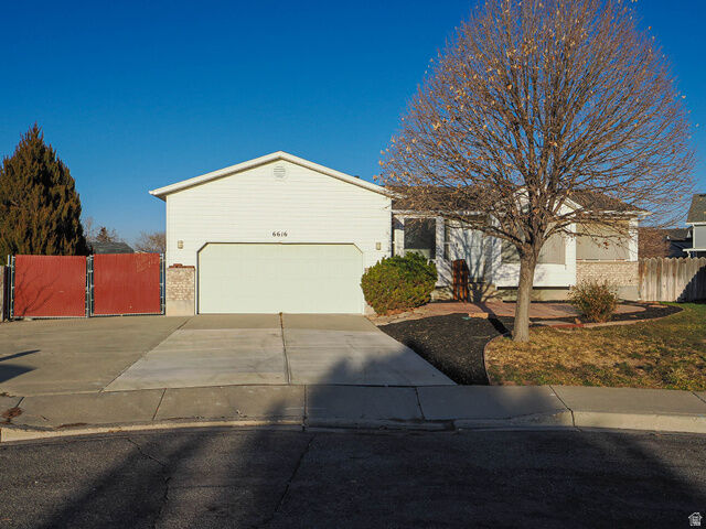 Property Photo:  6616 W Fanfare Ct  UT 84128 