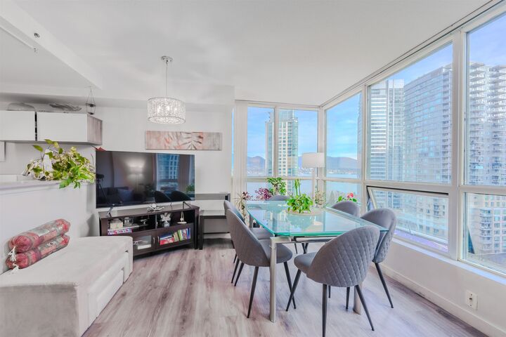 Property Photo: 555 Jervis Street 1204 BC V6E 4N1