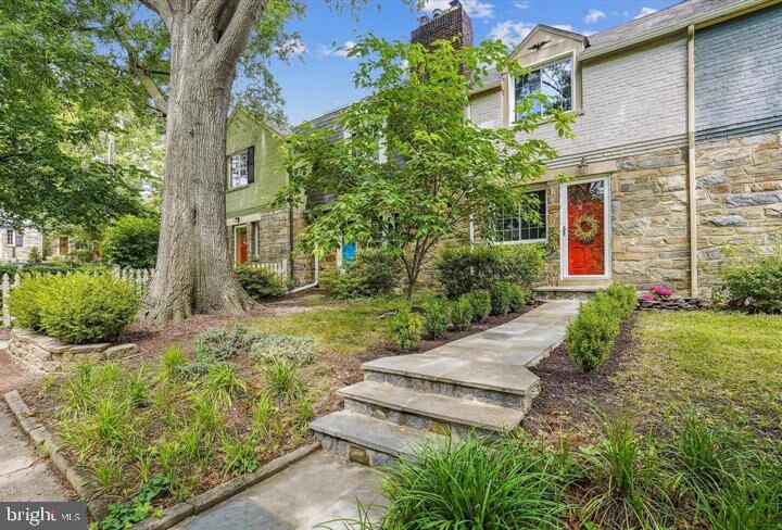 Property Photo:  705 Avon Place  VA 22314 