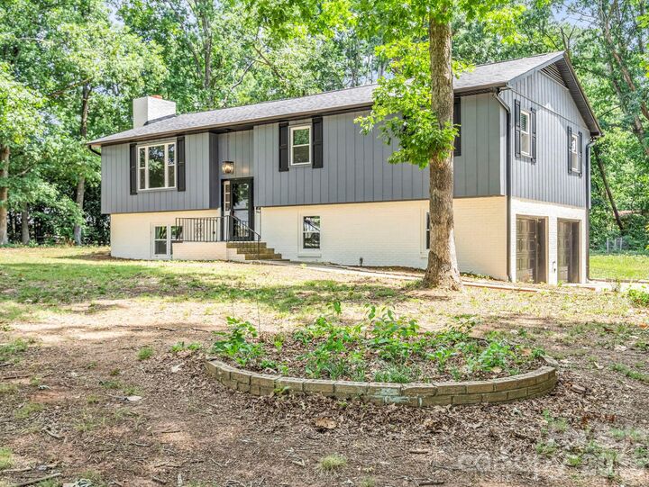 Property Photo:  944 Woodland Drive  NC 28150 