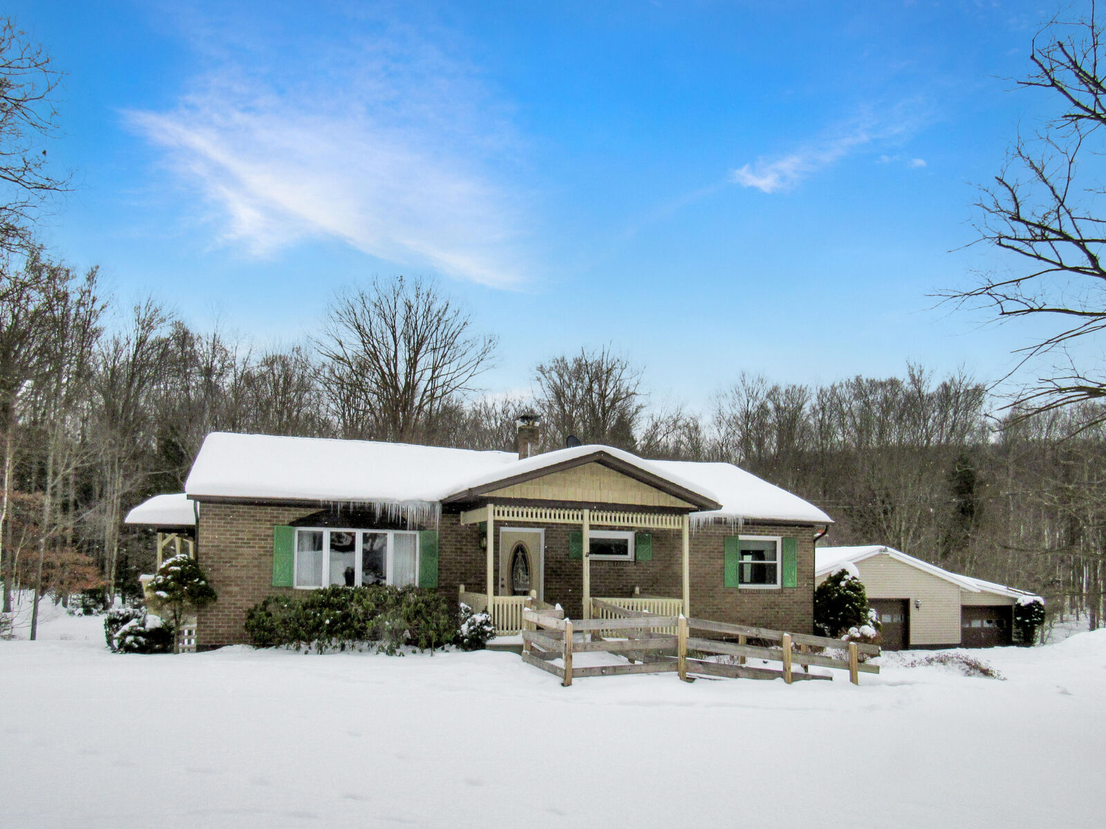 Property Photo:  658 Thunderbird Rd  PA 15801 