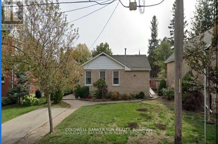 Property Photo:  500 Canterbury Street  ON N4S 4K7 