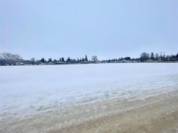 Property Photo:  318 Dufferin Street  MB R0K 0H0 