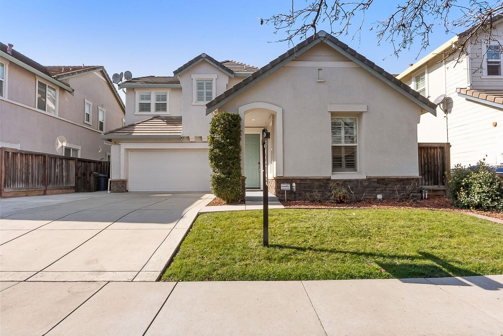 Property Photo:  907 Snapdragon Way  CA 94513 