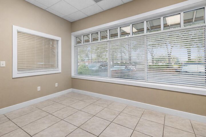 Property Photo:  986 Airport Road  FL 32541 