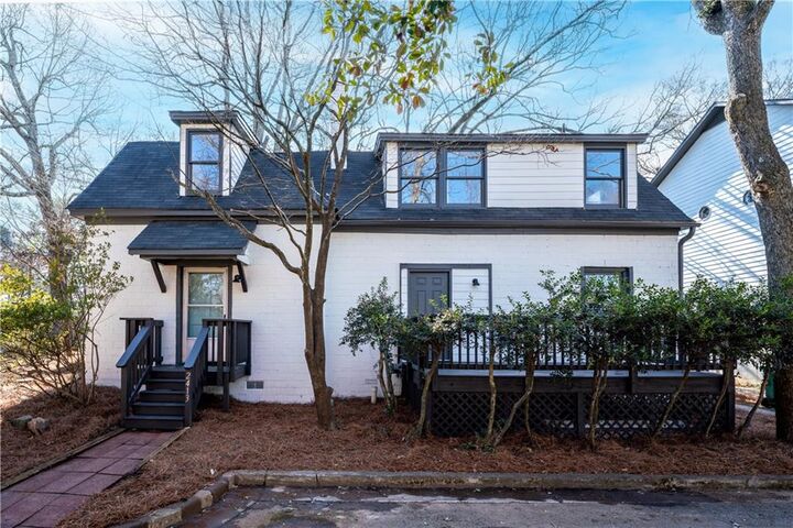 Property Photo:  2415 Charleston Oaks Lane  GA 30030 