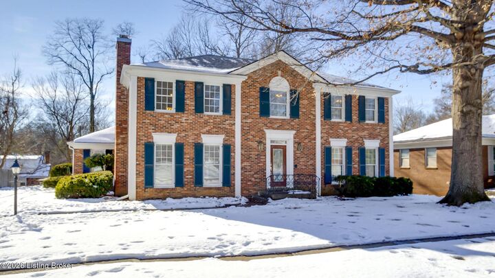 Property Photo:  2002 Bainbridge Row Dr  KY 40207 