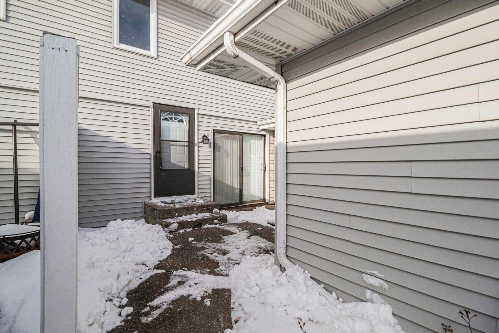 Property Photo:  2617 Knollwood Drive  IN 46307 